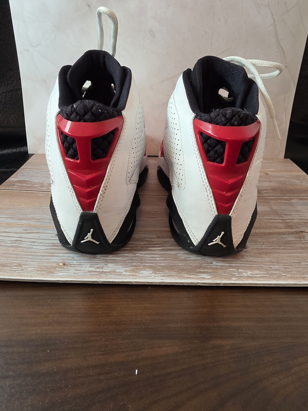 Air Jordan Big Kids Sz 6.5 Basketball Shoes - White & Red - Picture 3 of 14